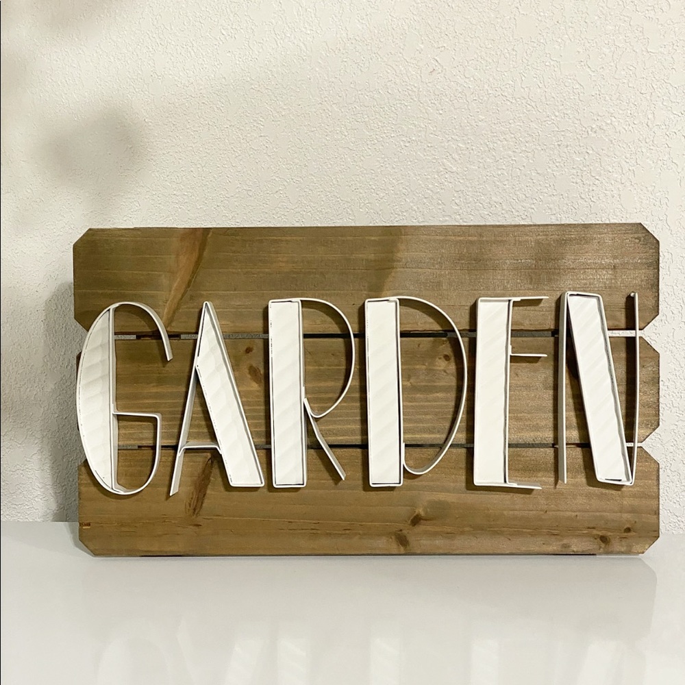 GARDEN Hanging Wall Sign
